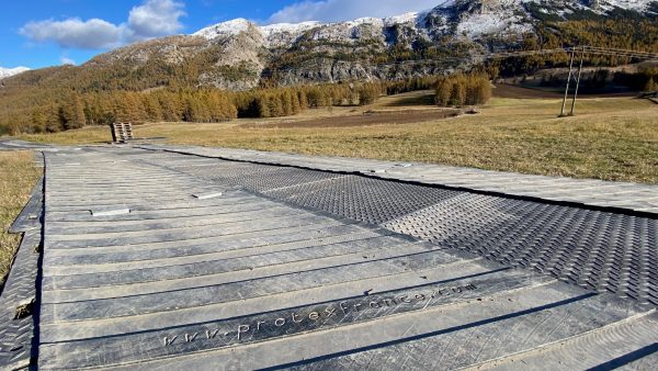 PISTE PLAQUE DE ROULAGE